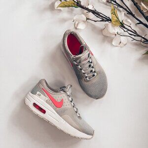 Nike Kids Air Max Zero Essential Sneakers (EUC)